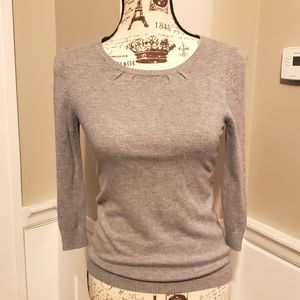 Banana Republic, 3/4 sleeve grey crew neck sweater. Perfect Holiday sweater!! XS